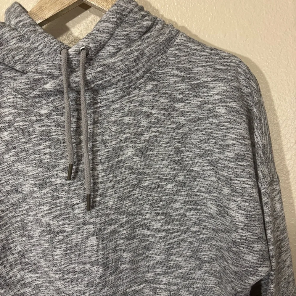Carhartt Women’s Marled Gray Hooded Sweater Size M - Picture 2 of 5